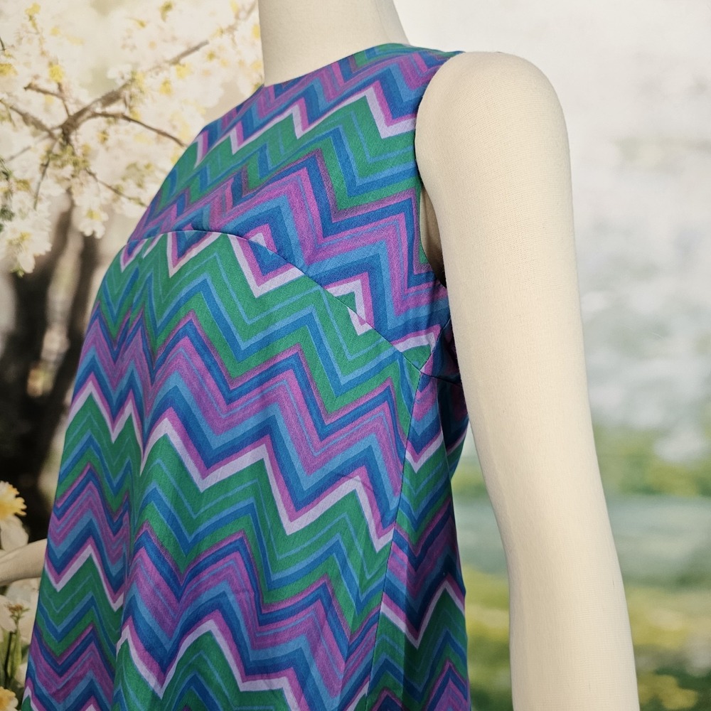 Vintage 1960's Dress Shift Mod Purple Green Zigzag Pattern Sleeveless 60s Groovy - Picture 5 of 15